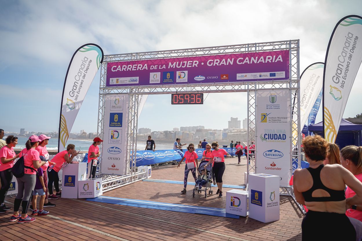 Las fotos de meta de la Carrera de la Mujer de Gran Canaria 11 58 47 15701 O