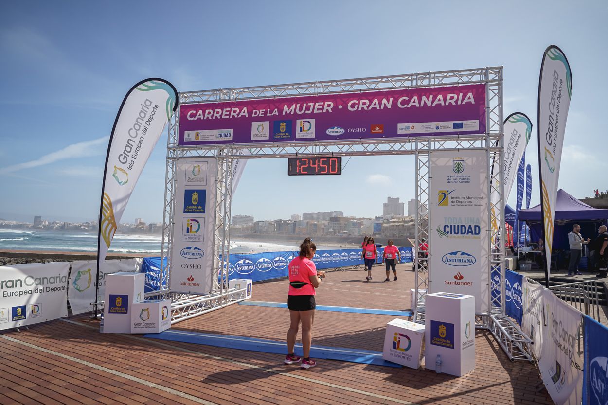 Las fotos de meta de la Carrera de la Mujer de Gran Canaria 12 24 01 15701 O