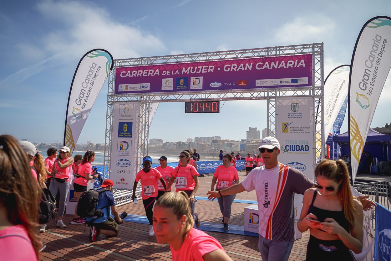 Las fotos de meta de la Carrera de la Mujer de Gran Canaria 12 03 51 15701 O