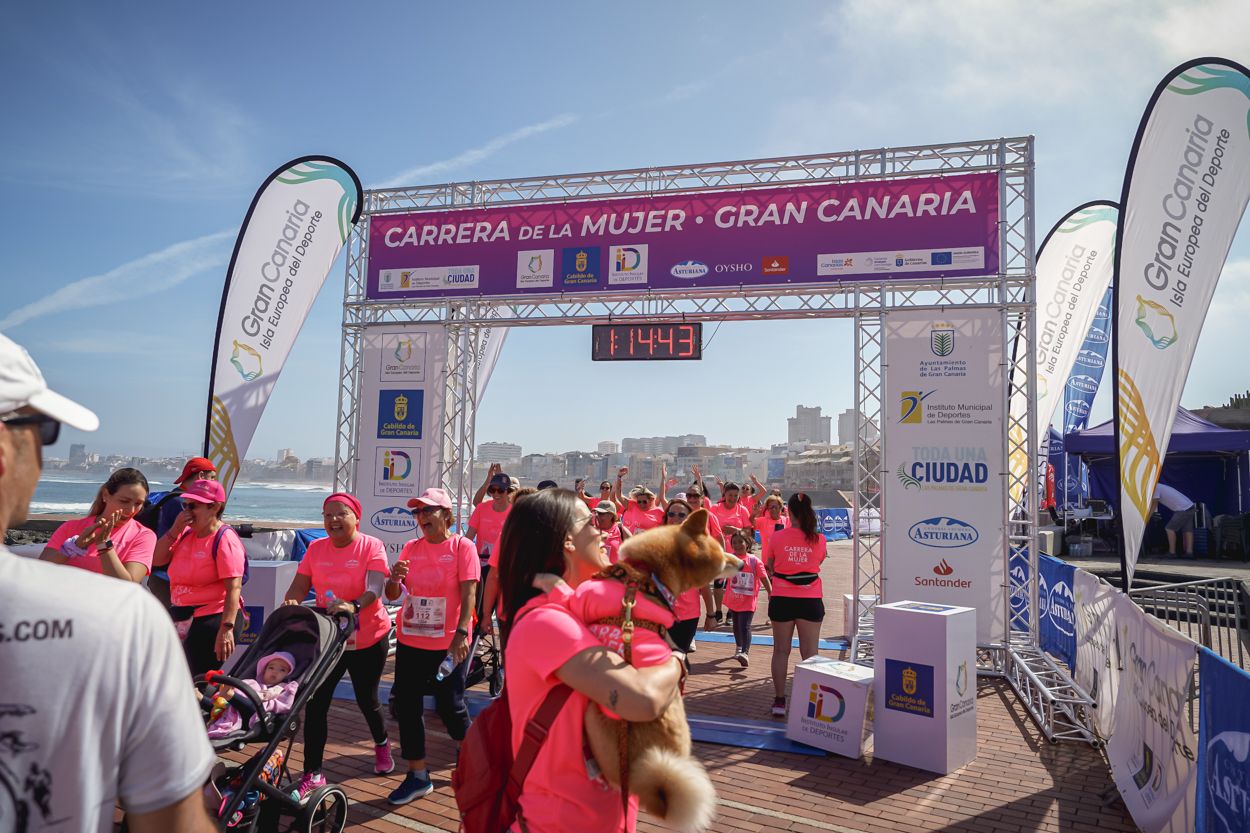 Las fotos de meta de la Carrera de la Mujer de Gran Canaria 12 13 54 15701 O