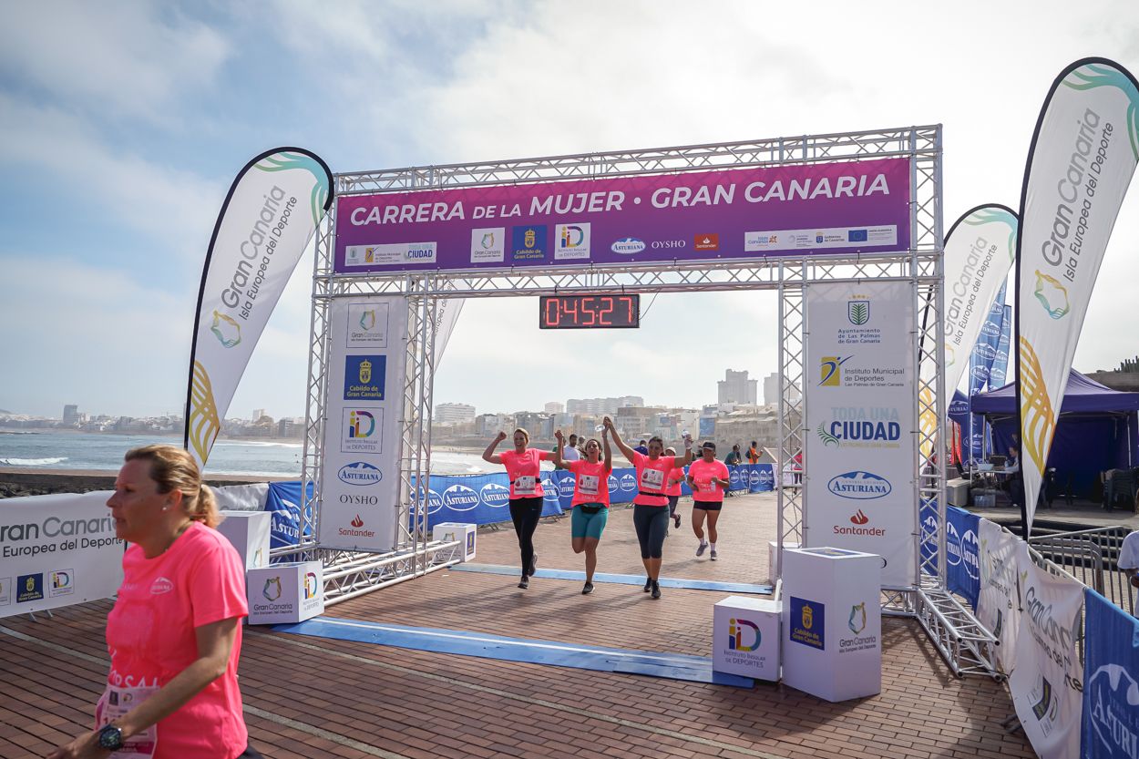 Las fotos de meta de la Carrera de la Mujer de Gran Canaria 11 44 38 15701 O