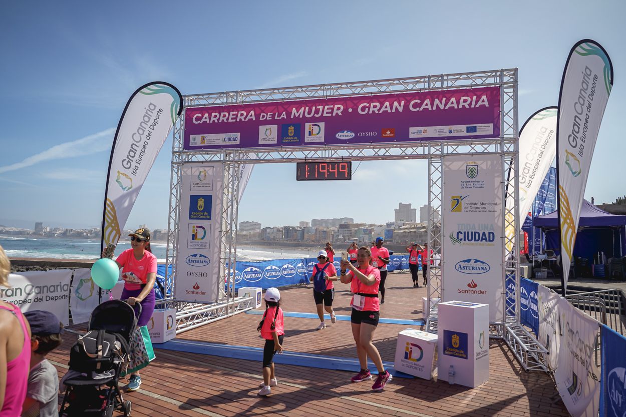 Las fotos de meta de la Carrera de la Mujer de Gran Canaria 12 19 00 15701 O