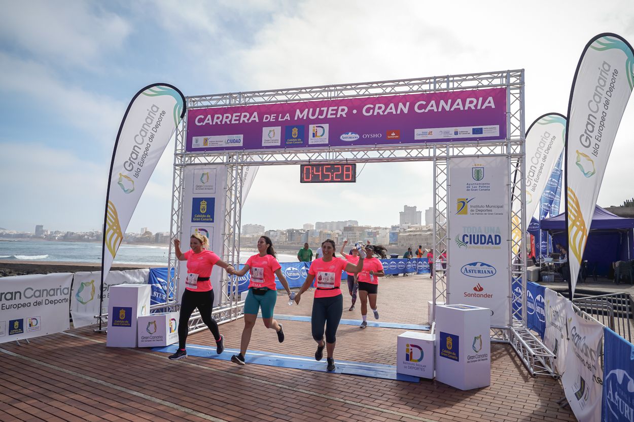 Las fotos de meta de la Carrera de la Mujer de Gran Canaria 11 44 39 15701 O