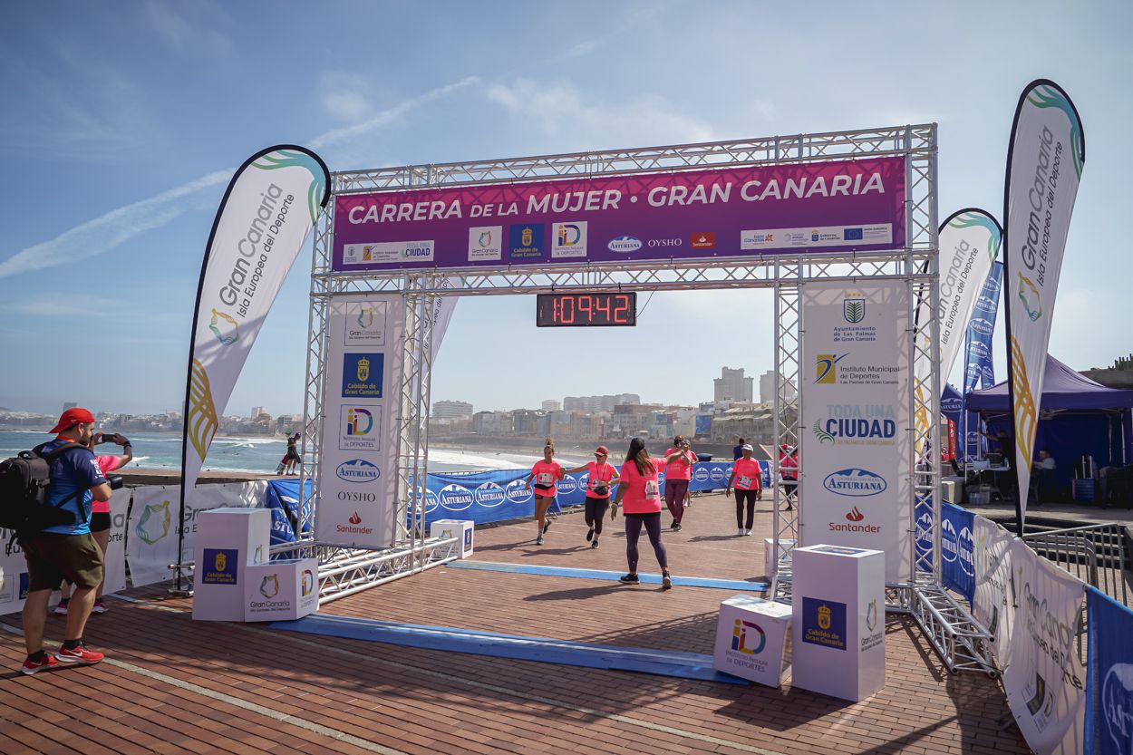 Las fotos de meta de la Carrera de la Mujer de Gran Canaria 12 08 52 15701 O