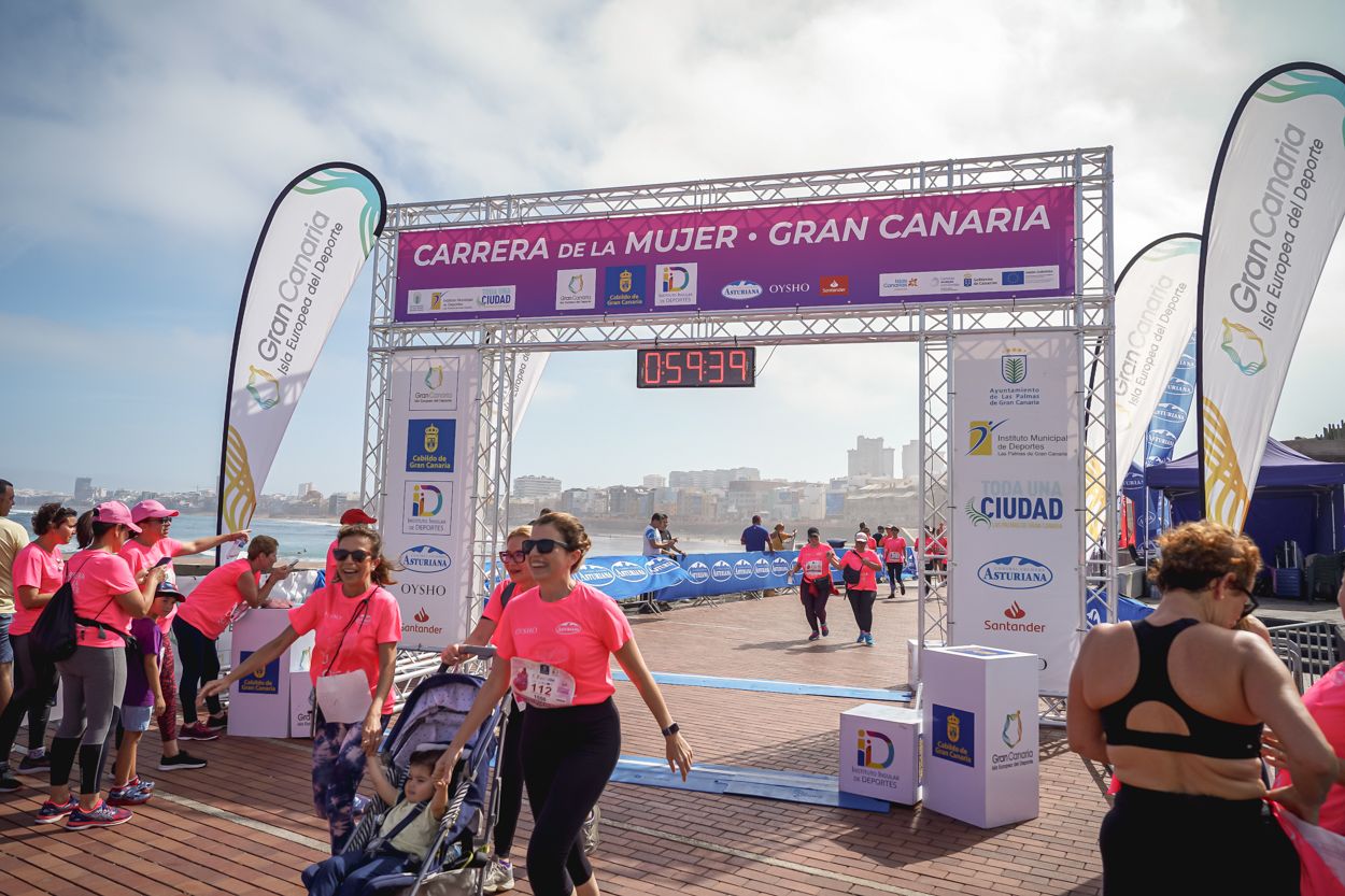 Las fotos de meta de la Carrera de la Mujer de Gran Canaria 11 58 49 15701 O