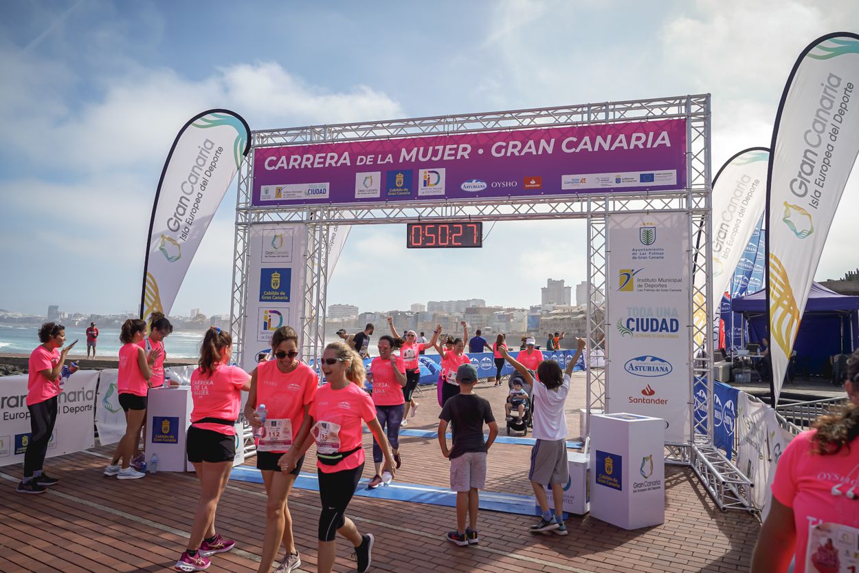 Las fotos de meta de la Carrera de la Mujer de Gran Canaria 11 49 38 15701 O