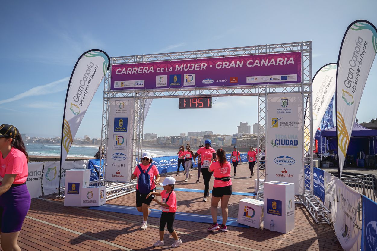 Las fotos de meta de la Carrera de la Mujer de Gran Canaria 12 19 02 15701 O