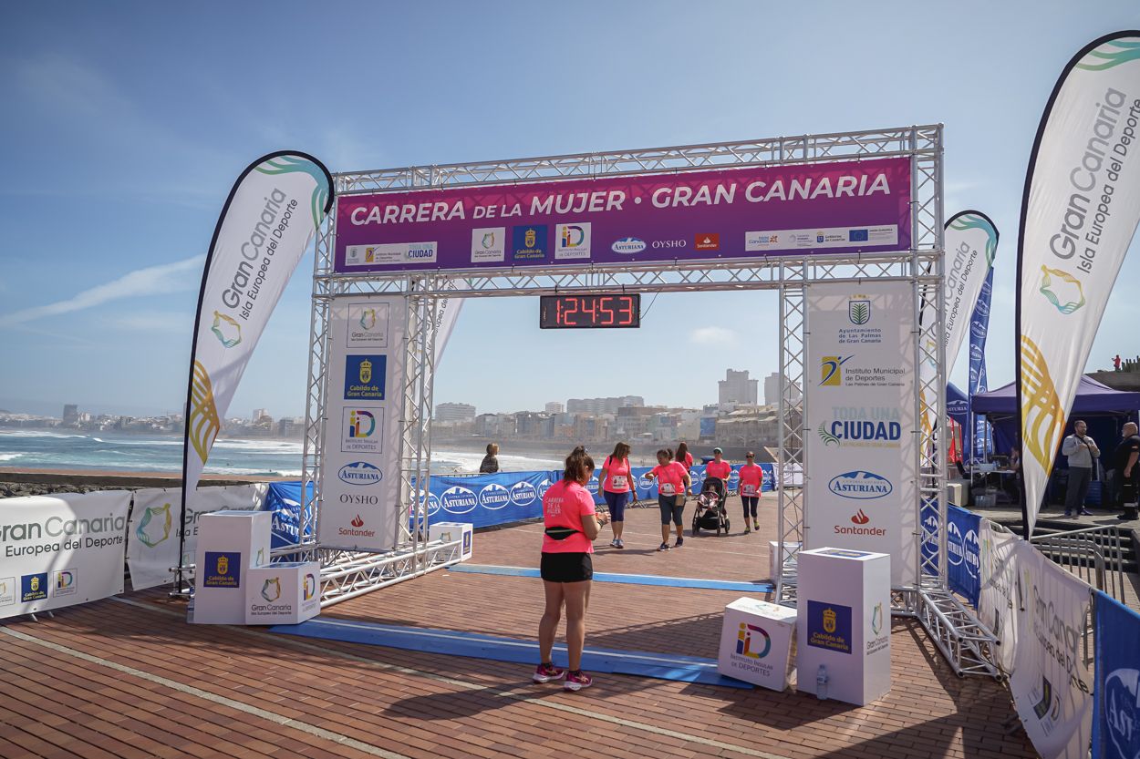 Las fotos de meta de la Carrera de la Mujer de Gran Canaria 12 24 04 15701 O