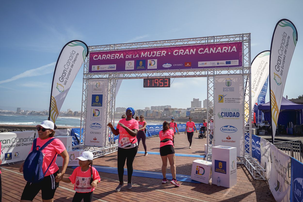 Las fotos de meta de la Carrera de la Mujer de Gran Canaria 12 19 04 15701 O