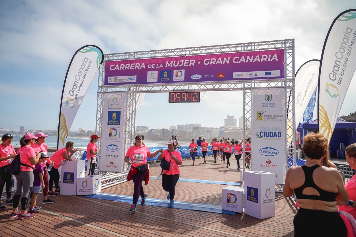 Las fotos de meta de la Carrera de la Mujer de Gran Canaria 11 58 52 15701 O