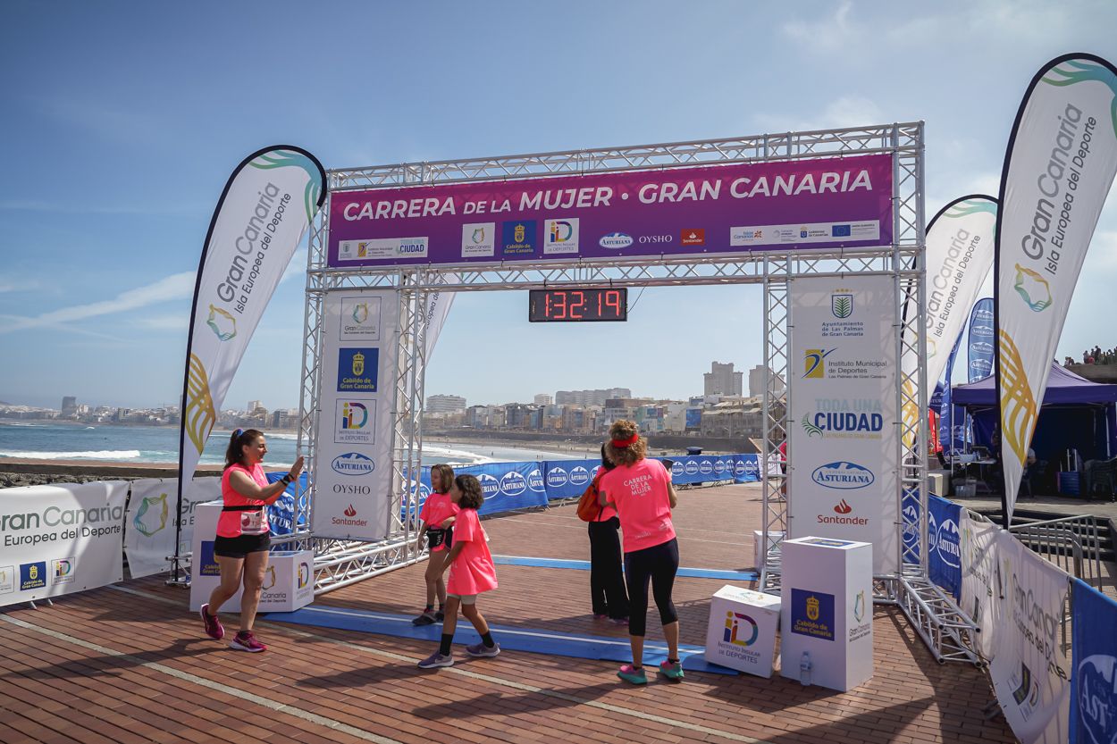 Las fotos de meta de la Carrera de la Mujer de Gran Canaria 12 31 29 15701 O