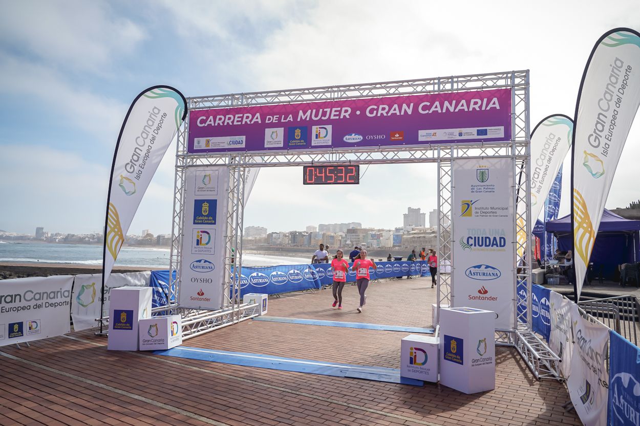 Las fotos de meta de la Carrera de la Mujer de Gran Canaria 11 44 43 15701 O