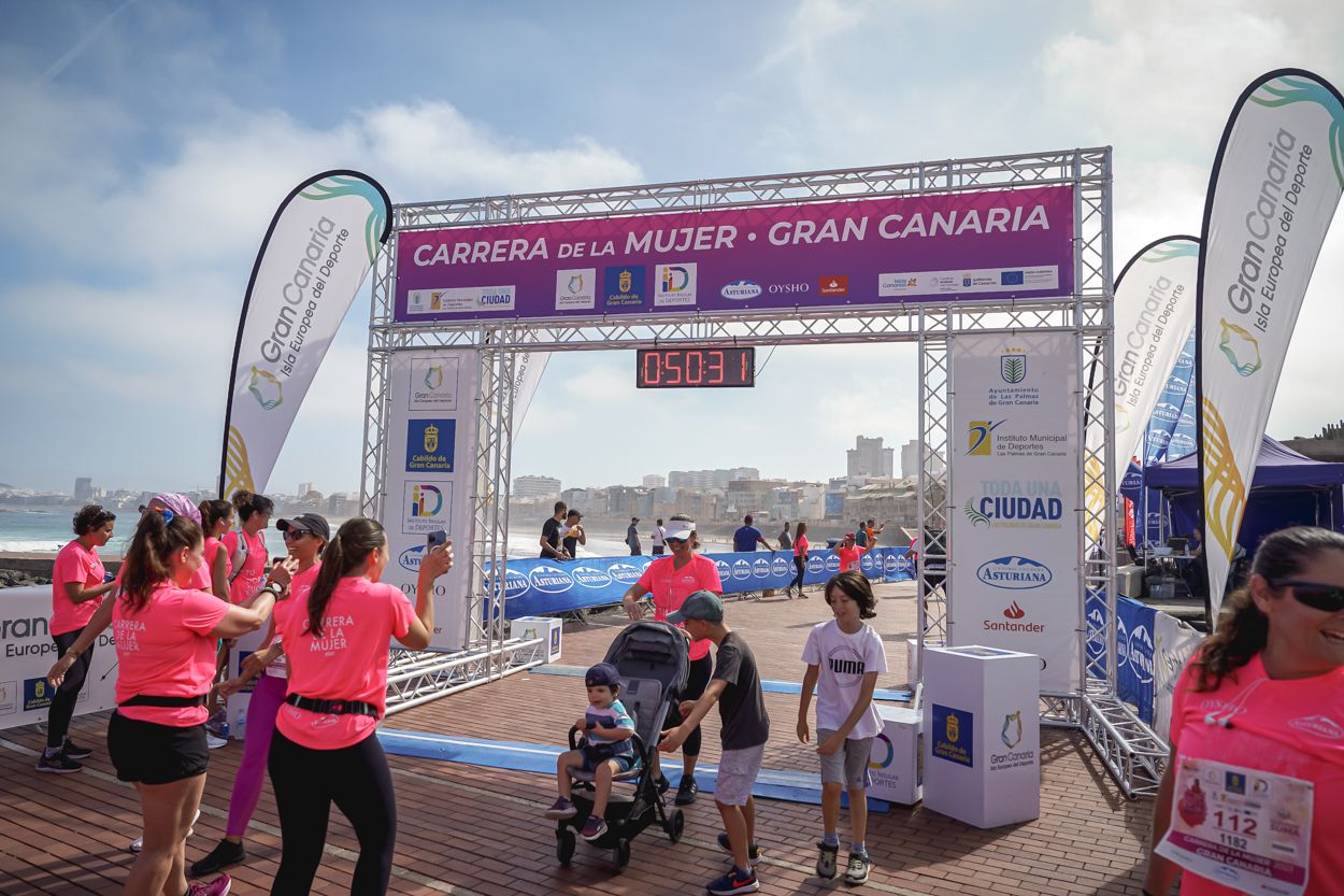 Las fotos de meta de la Carrera de la Mujer de Gran Canaria 11 49 42 15701 O