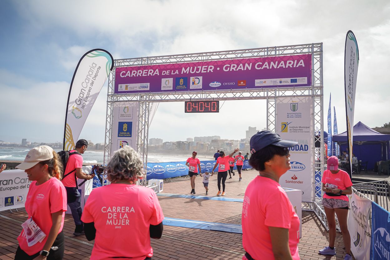 Las fotos de meta de la Carrera de la Mujer de Gran Canaria 11 39 51 15701 O