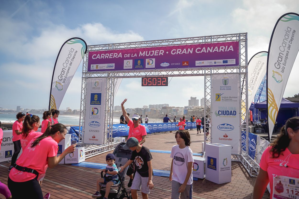Las fotos de meta de la Carrera de la Mujer de Gran Canaria 11 49 43 15701 O