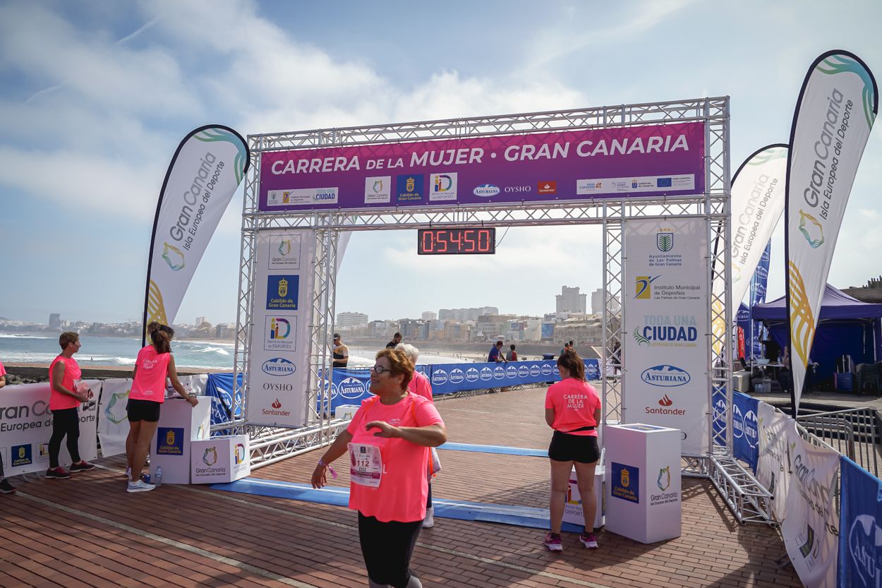 Las fotos de meta de la Carrera de la Mujer de Gran Canaria 11 54 01 15701 O