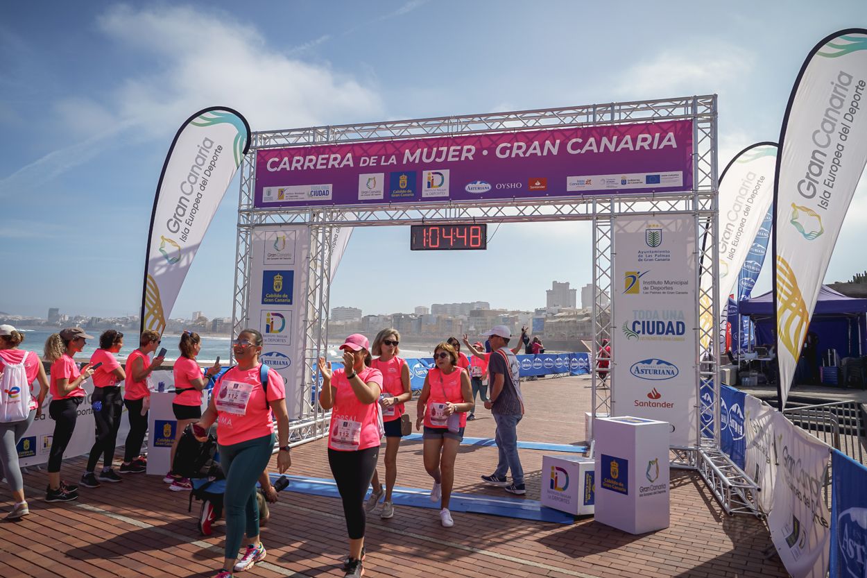 Las fotos de meta de la Carrera de la Mujer de Gran Canaria 12 03 59 15701 O