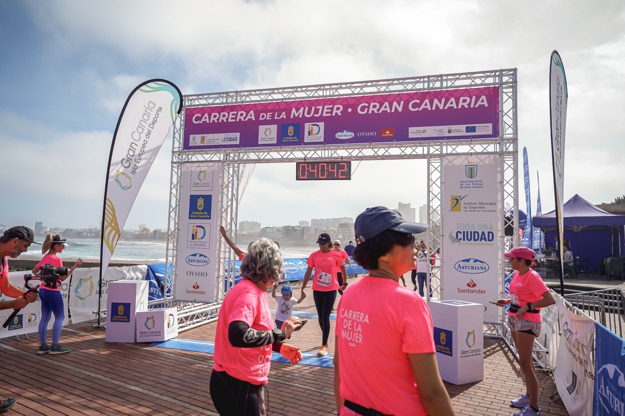 Las fotos de meta de la Carrera de la Mujer de Gran Canaria 11 39 53 15701 O