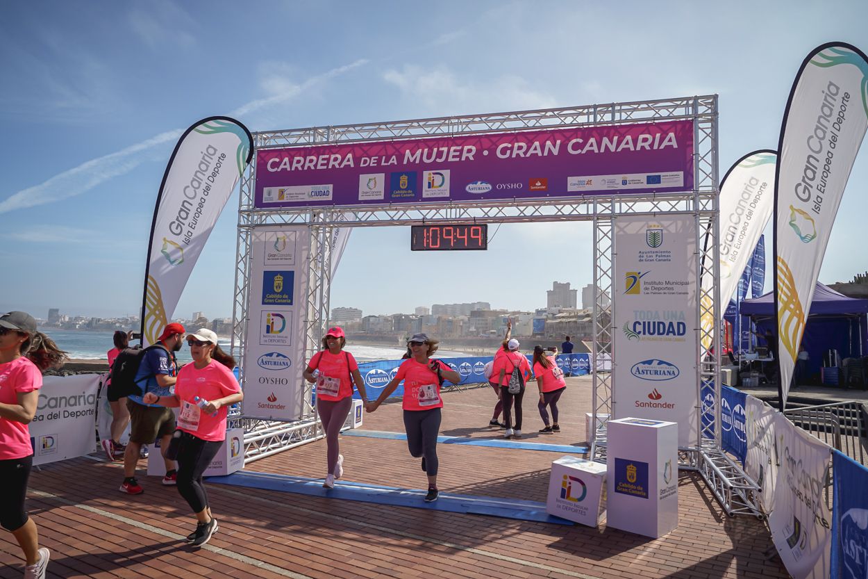 Las fotos de meta de la Carrera de la Mujer de Gran Canaria 12 09 00 15701 O
