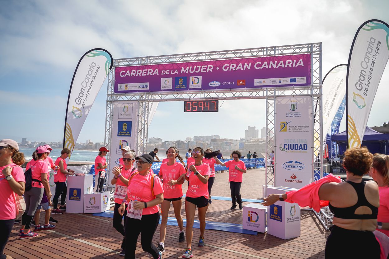 Las fotos de meta de la Carrera de la Mujer de Gran Canaria 11 58 57 15701 O