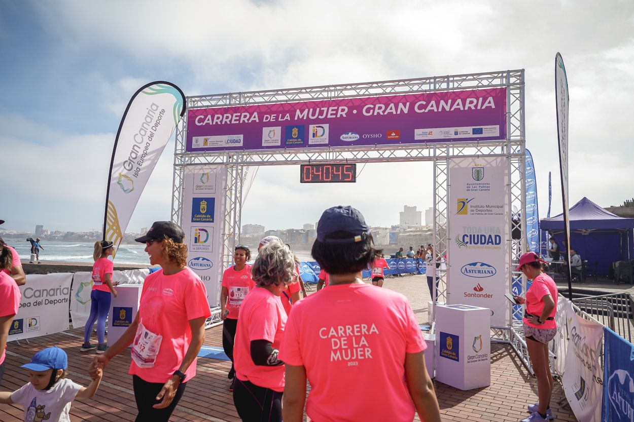 Las fotos de meta de la Carrera de la Mujer de Gran Canaria 11 39 56 15701 O