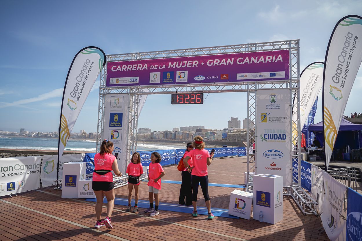 Las fotos de meta de la Carrera de la Mujer de Gran Canaria 12 31 36 15701 O