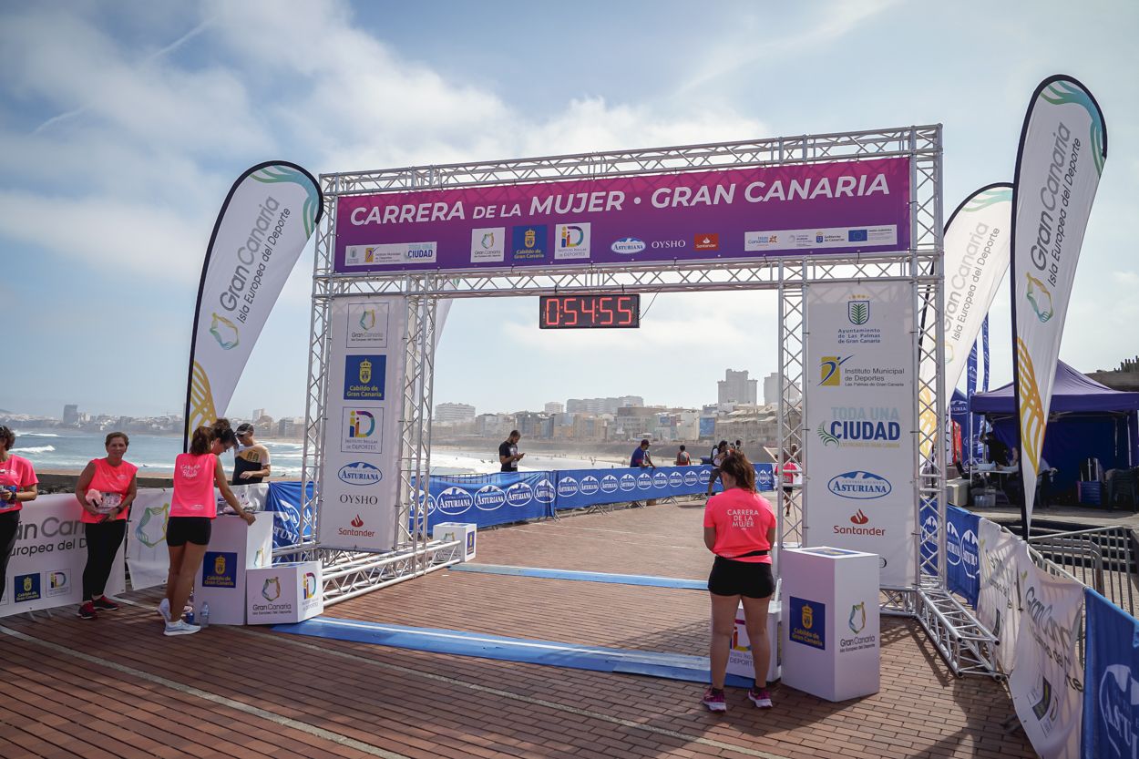 Las fotos de meta de la Carrera de la Mujer de Gran Canaria 11 54 06 15701 O