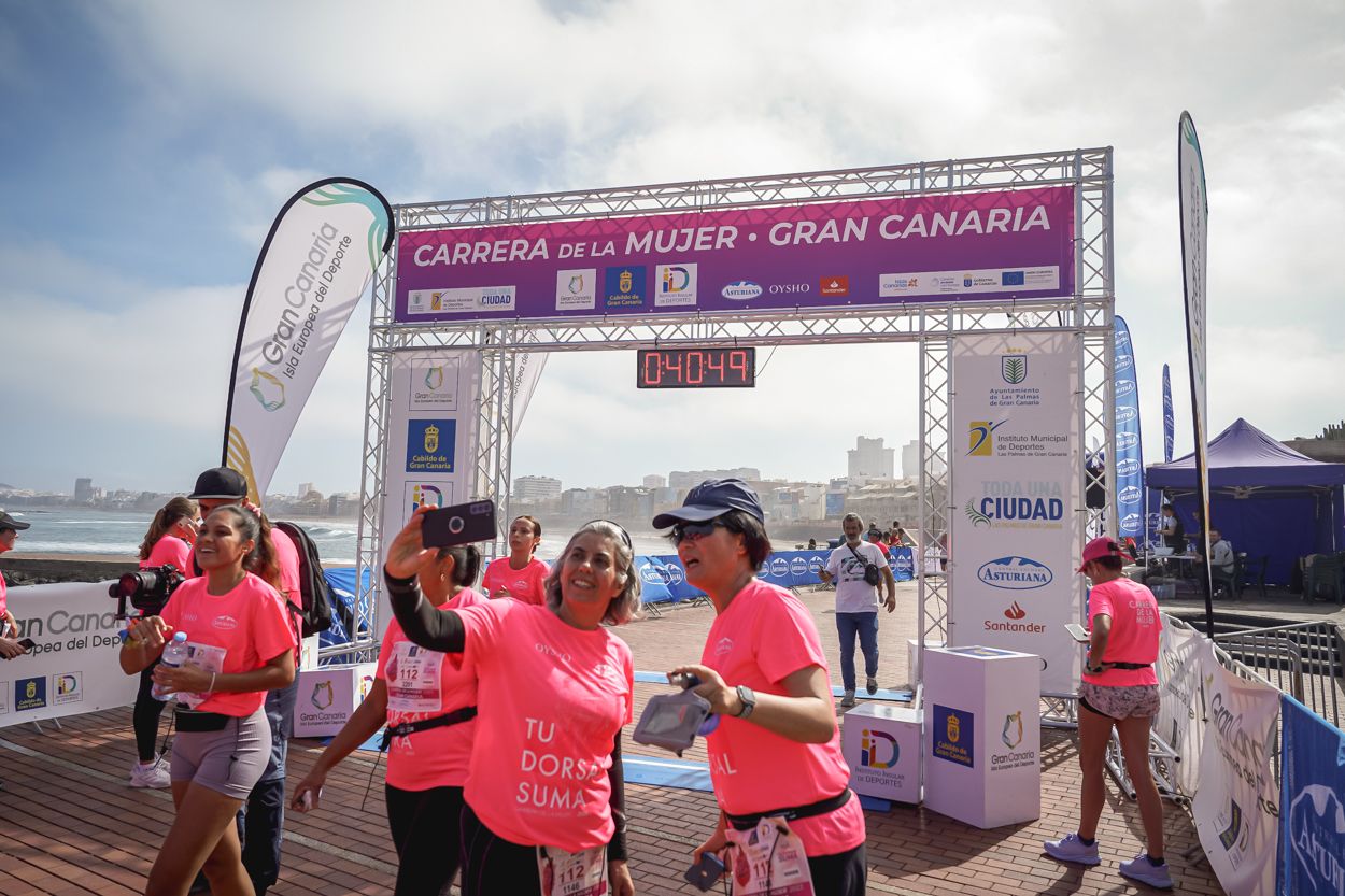 Las fotos de meta de la Carrera de la Mujer de Gran Canaria 11 39 59 15701 O