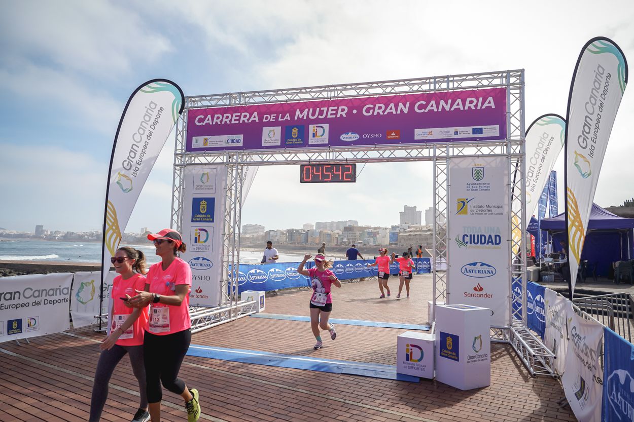 Las fotos de meta de la Carrera de la Mujer de Gran Canaria 11 44 53 15701 O