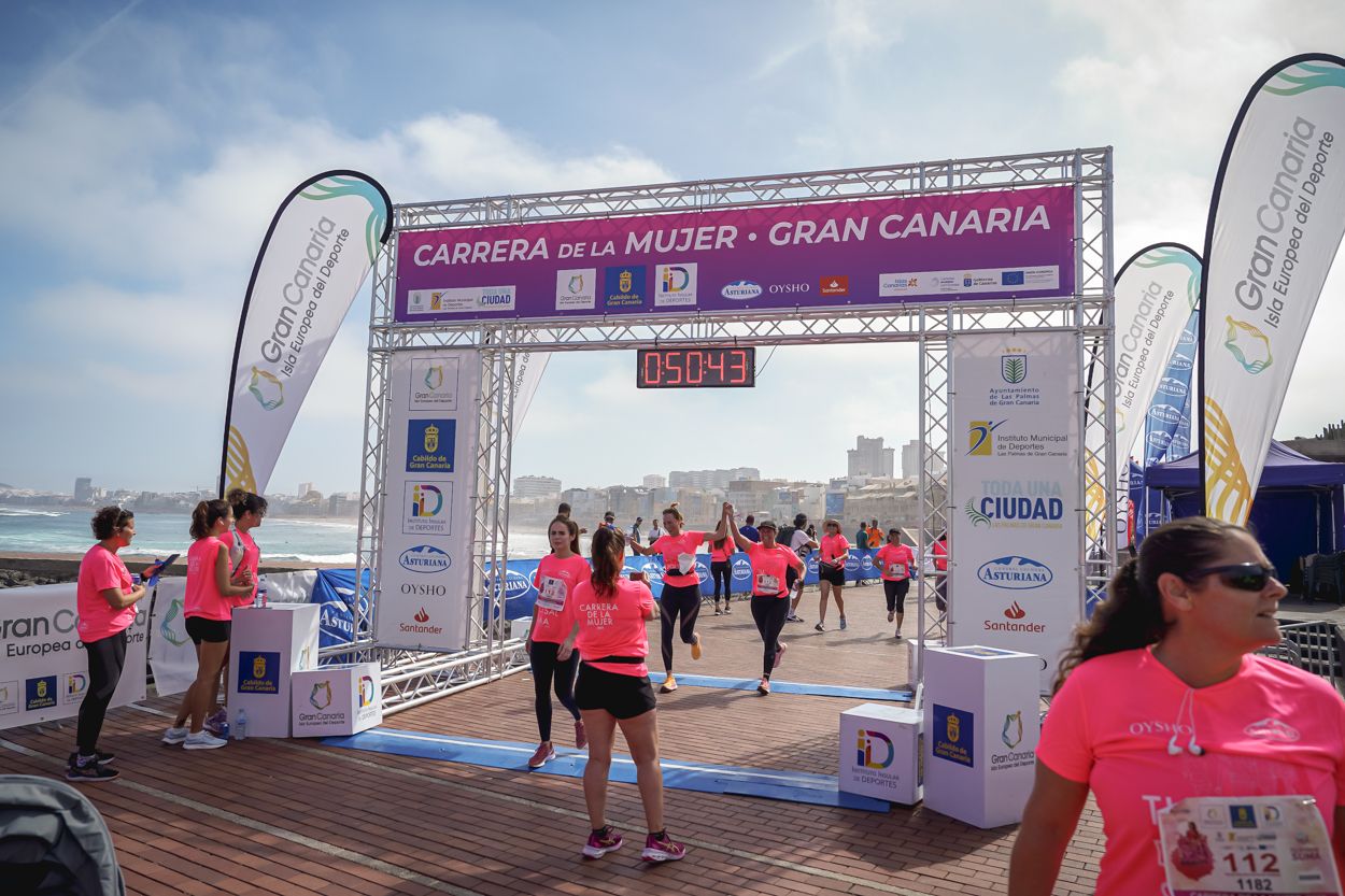 Las fotos de meta de la Carrera de la Mujer de Gran Canaria 11 49 53 15701 O