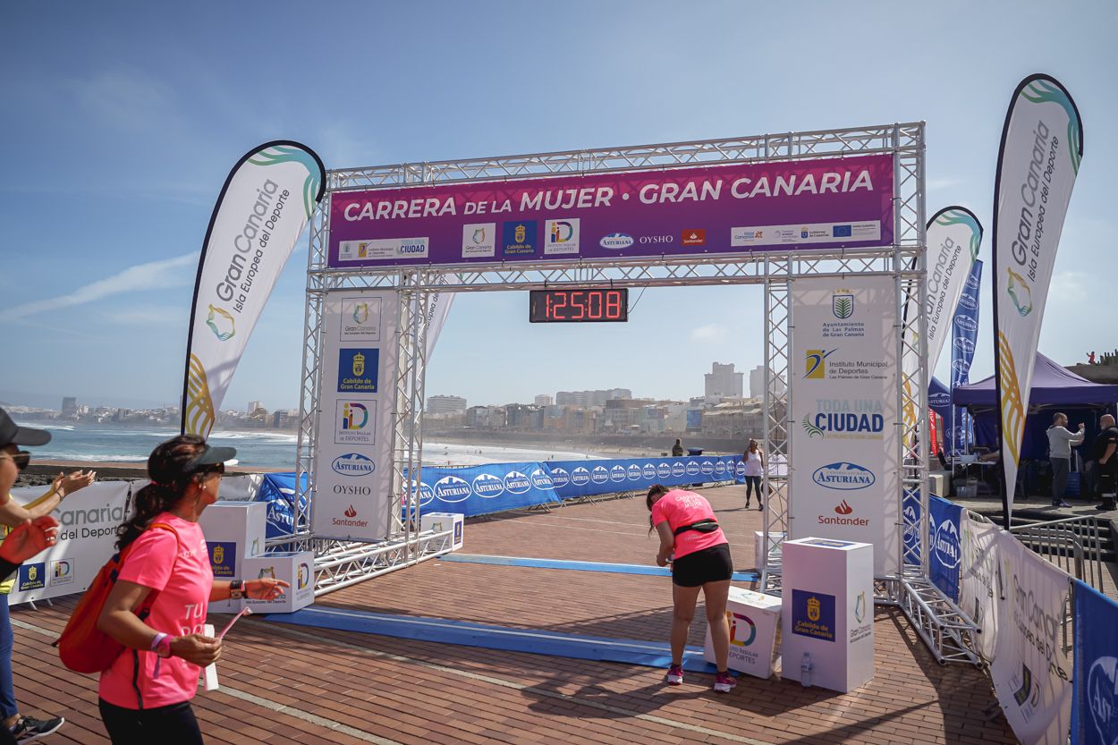 Las fotos de meta de la Carrera de la Mujer de Gran Canaria 12 24 18 15701 O