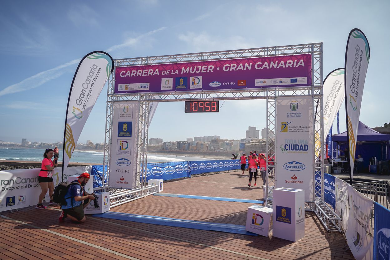 Las fotos de meta de la Carrera de la Mujer de Gran Canaria 12 09 09 15701 O