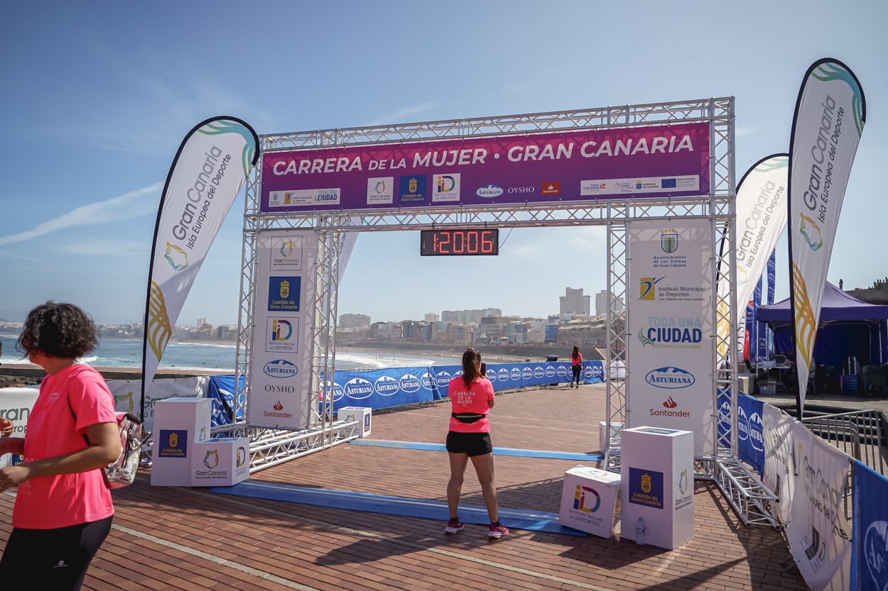 Las fotos de meta de la Carrera de la Mujer de Gran Canaria 12 19 17 15701 O