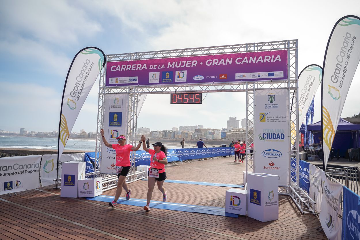 Las fotos de meta de la Carrera de la Mujer de Gran Canaria 11 44 56 15701 O