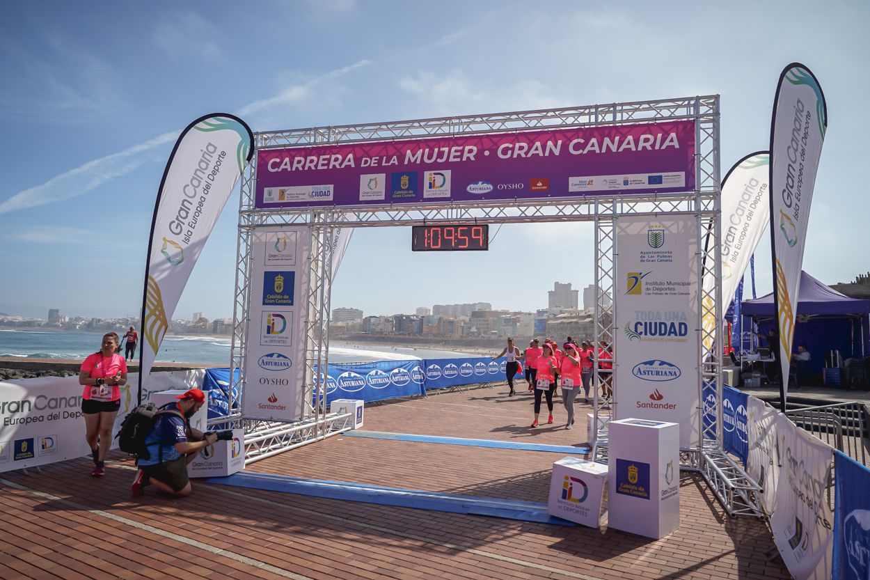 Las fotos de meta de la Carrera de la Mujer de Gran Canaria 12 09 10 15701 O