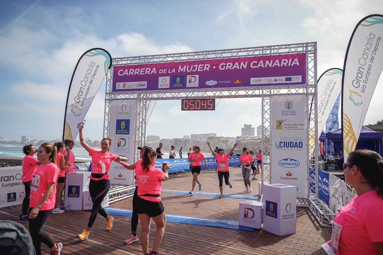 Las fotos de meta de la Carrera de la Mujer de Gran Canaria 11 49 55 15701 O