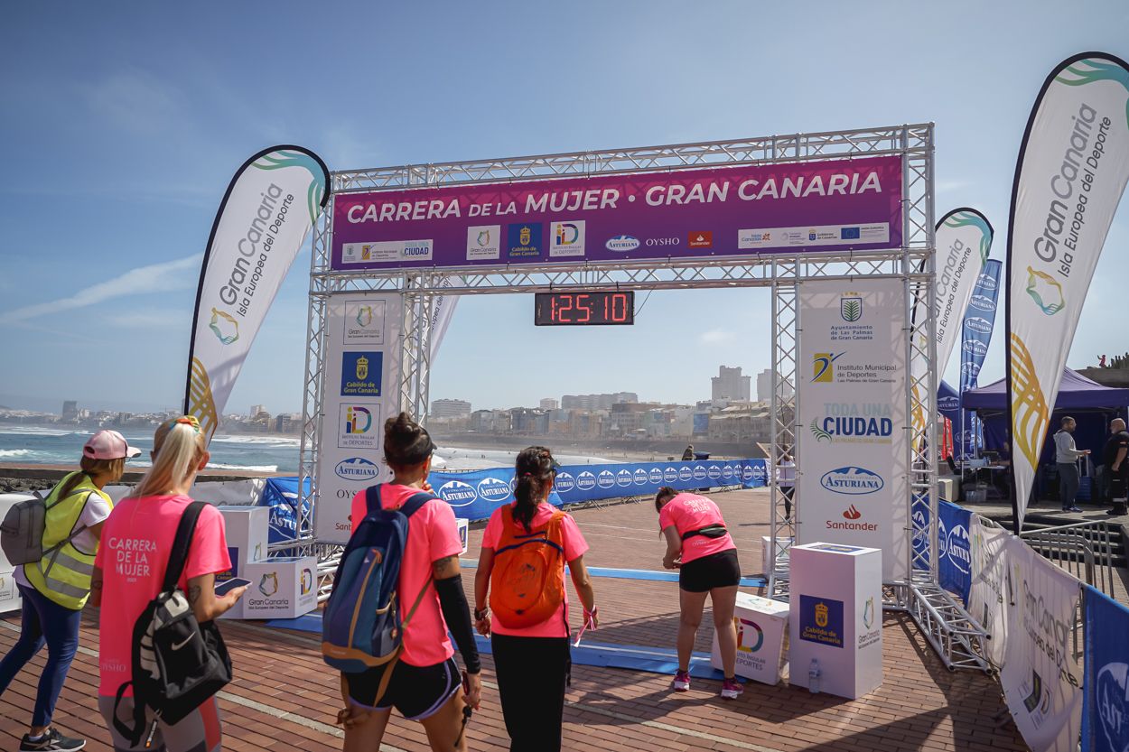 Las fotos de meta de la Carrera de la Mujer de Gran Canaria 12 24 20 15701 O