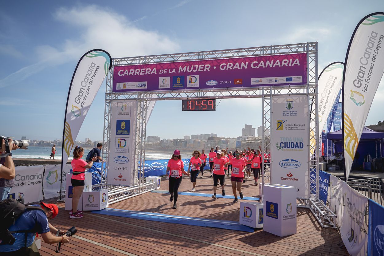 Las fotos de meta de la Carrera de la Mujer de Gran Canaria 12 04 10 15701 O