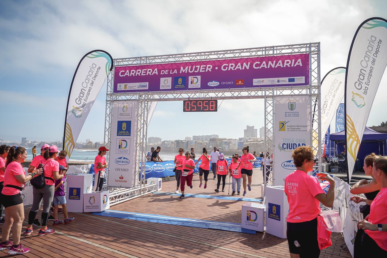 Las fotos de meta de la Carrera de la Mujer de Gran Canaria 11 59 09 15701 O