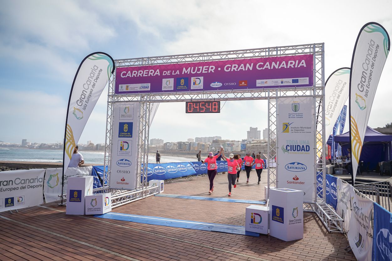 Las fotos de meta de la Carrera de la Mujer de Gran Canaria 11 44 59 15701 O