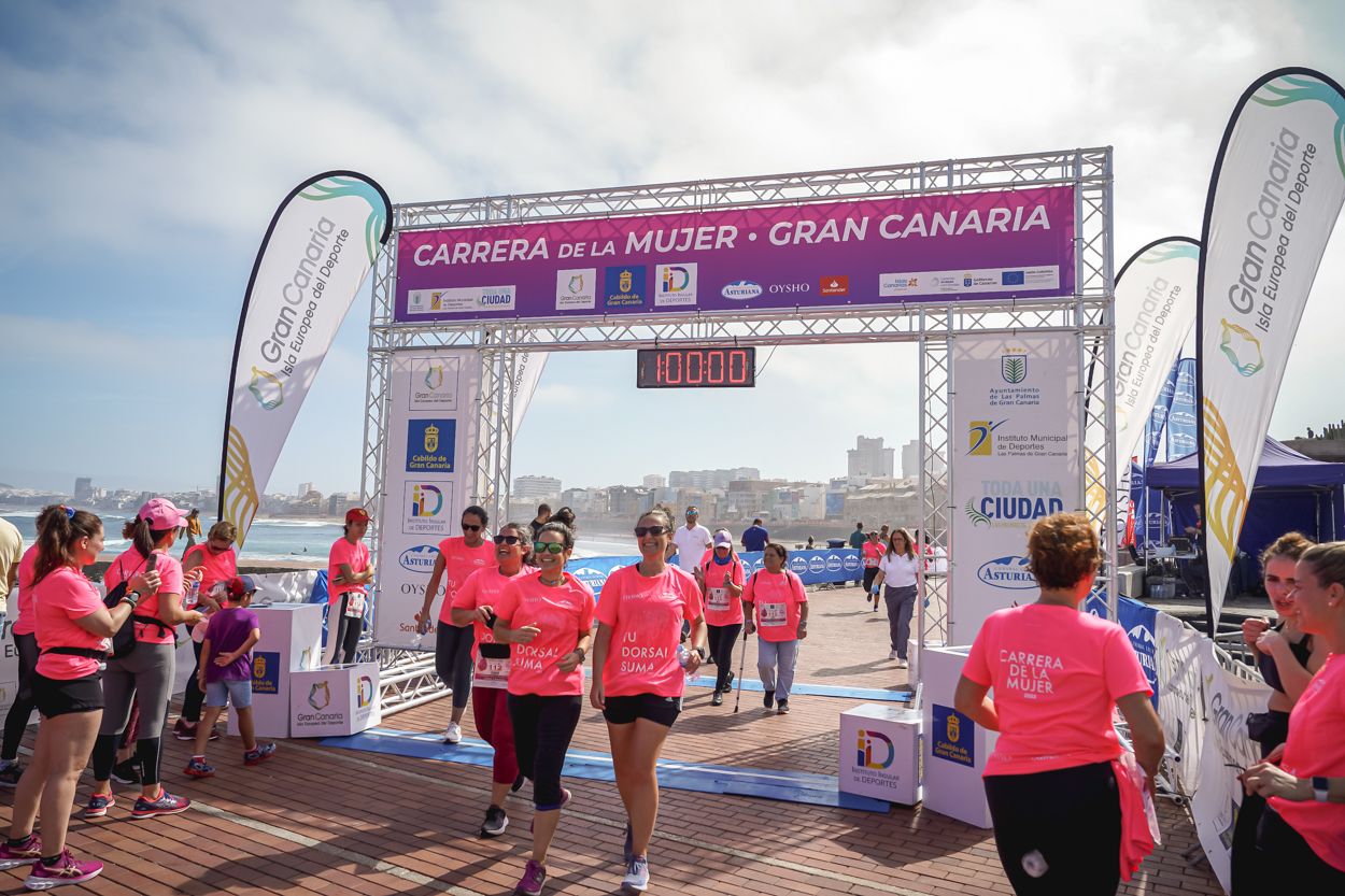 Las fotos de meta de la Carrera de la Mujer de Gran Canaria 11 59 11 15701 O