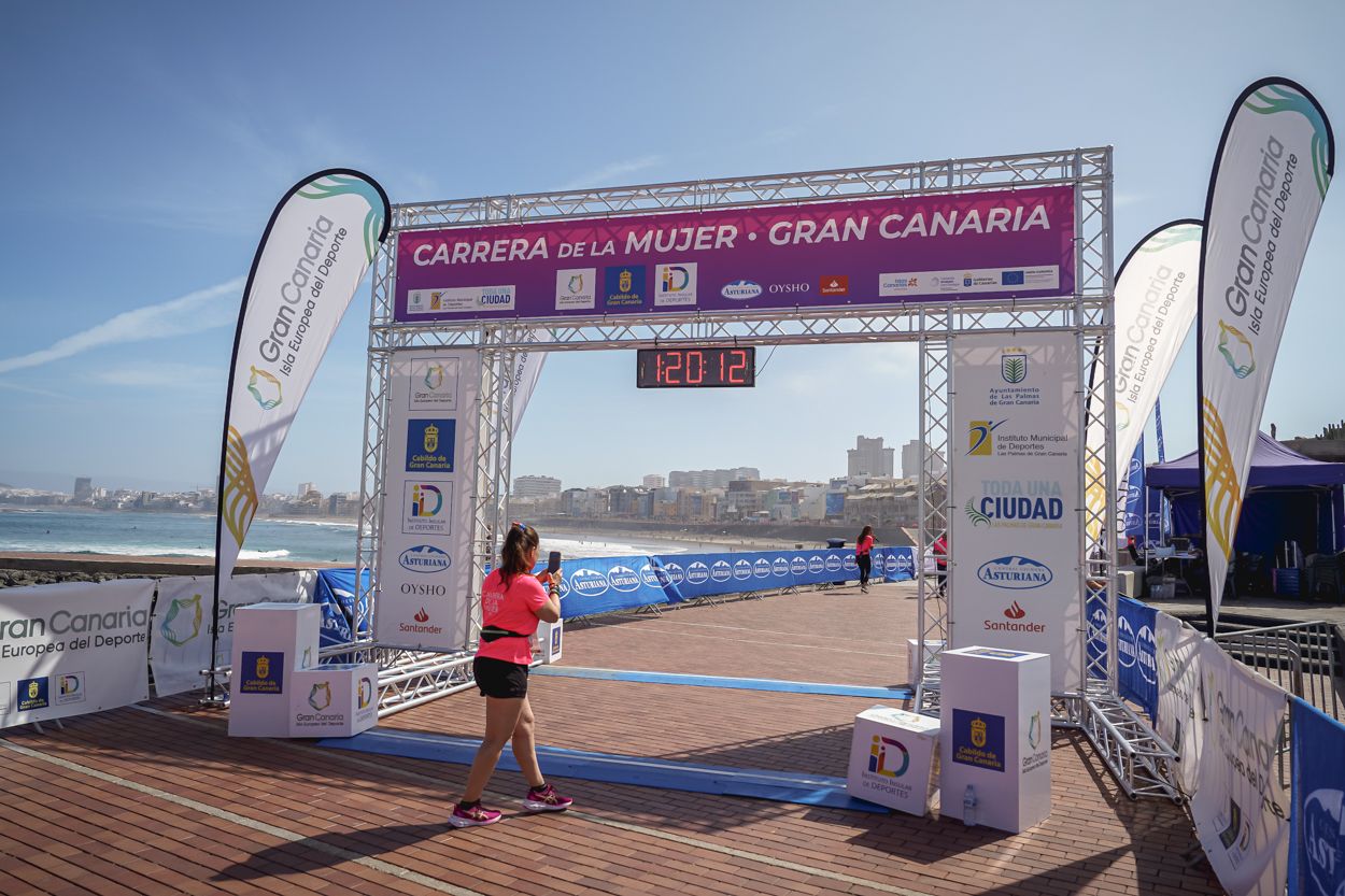 Las fotos de meta de la Carrera de la Mujer de Gran Canaria 12 19 23 15701 O