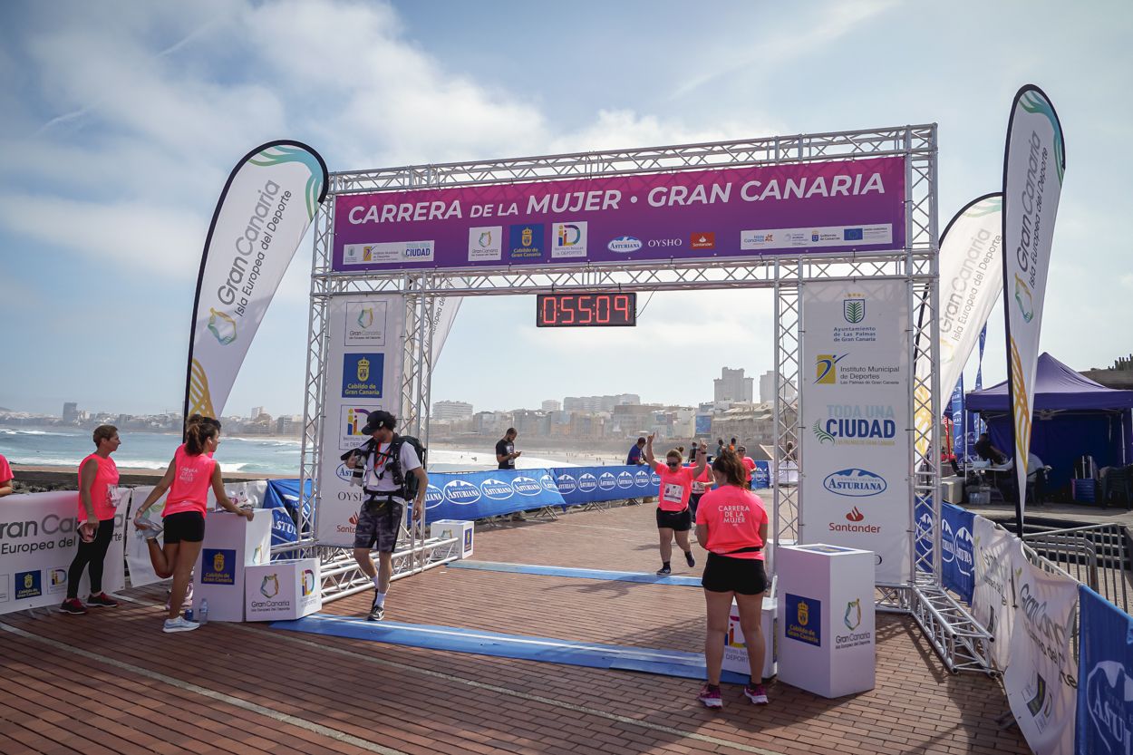 Las fotos de meta de la Carrera de la Mujer de Gran Canaria 11 54 19 15701 O