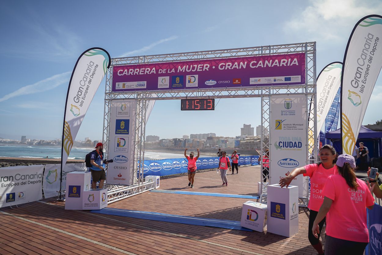Las fotos de meta de la Carrera de la Mujer de Gran Canaria 12 14 23 15701 O