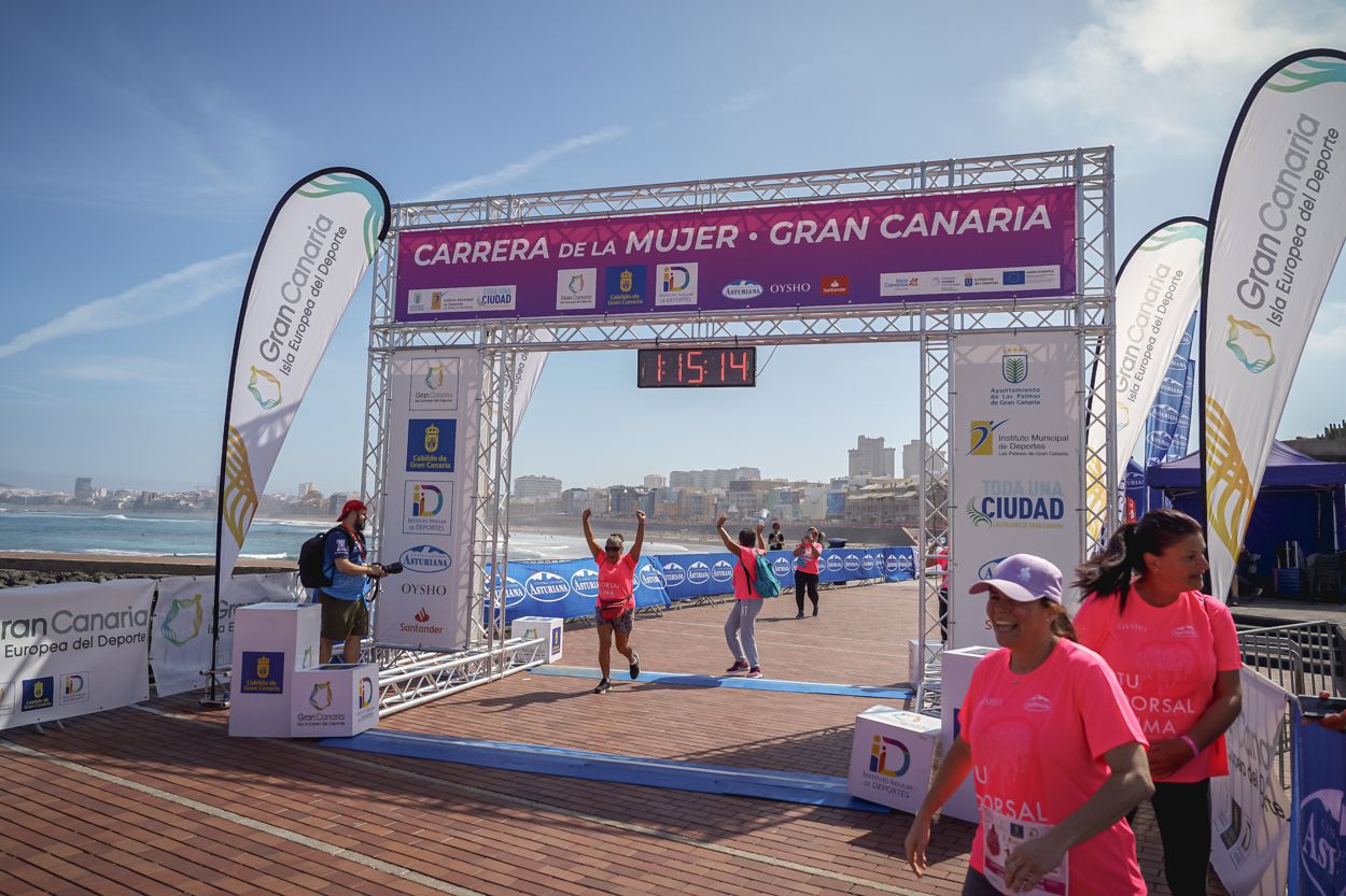 Las fotos de meta de la Carrera de la Mujer de Gran Canaria 12 14 24 15701 O