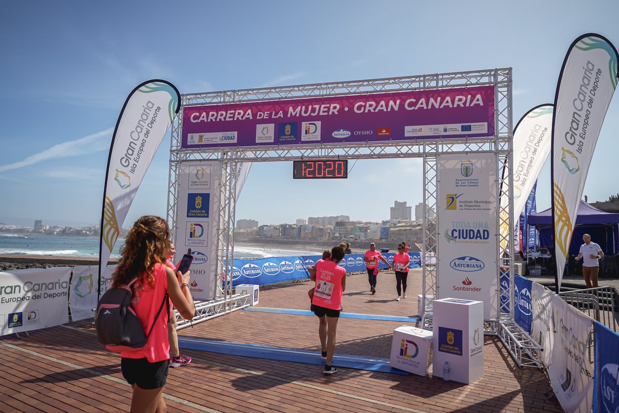 Las fotos de meta de la Carrera de la Mujer de Gran Canaria 12 19 31 15701 O