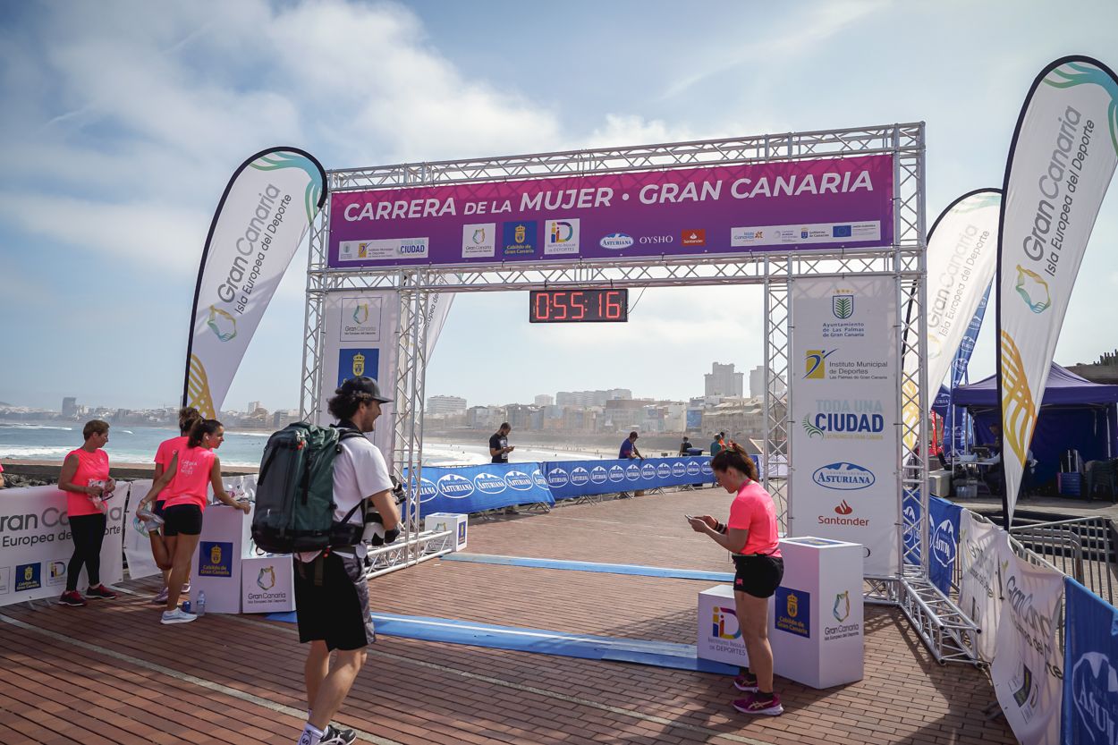 Las fotos de meta de la Carrera de la Mujer de Gran Canaria 11 54 26 15701 O