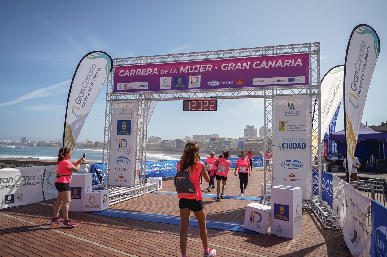 Las fotos de meta de la Carrera de la Mujer de Gran Canaria 12 19 33 15701 O