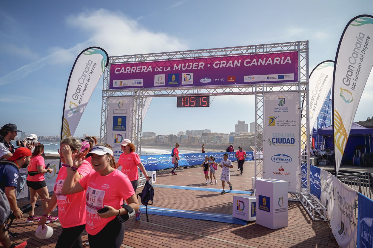 Las fotos de meta de la Carrera de la Mujer de Gran Canaria 12 04 25 15701 O