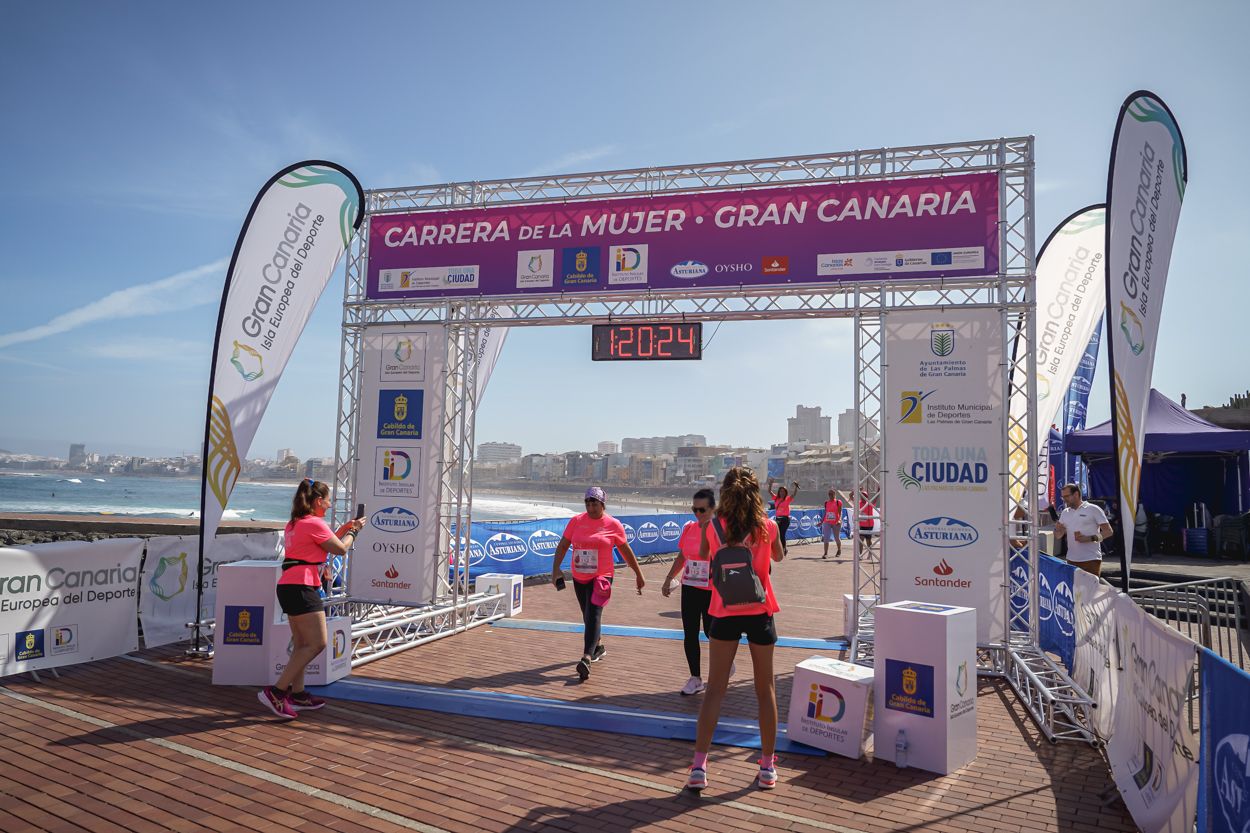 Las fotos de meta de la Carrera de la Mujer de Gran Canaria 12 19 35 15701 O
